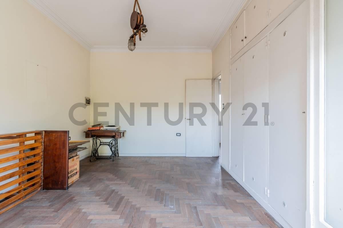 Foto de Venta casa sobre lote propio de 4amb en Parque Avellaneda, zona, imagen 1