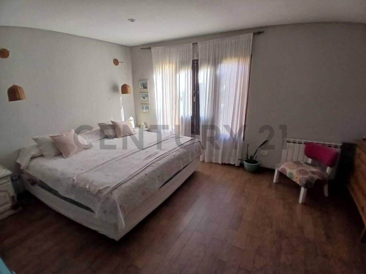 Foto de Venta-Casa Quinta 5 ambientes – Barrio Parque Gorriti-Francisco Álvarez, imagen 1