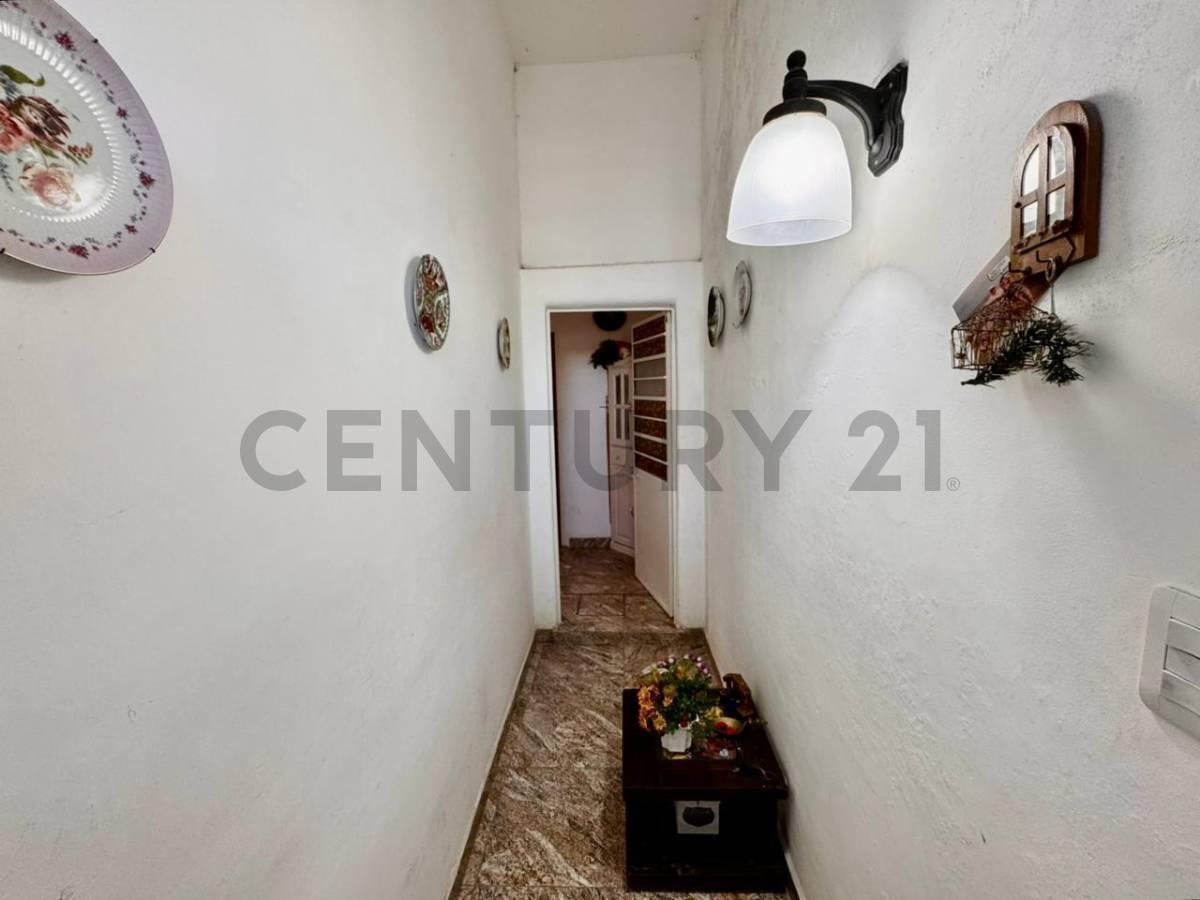 Foto de PH 3 amb refaccionado en venta en Villa Maipú, imagen 1