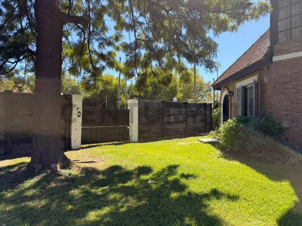 Foto de QUINTA CON CASA PILETA Y QUINCHO PARQUIZADA, imagen 2