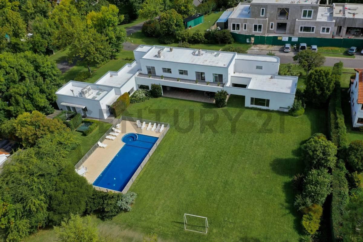 Foto de VENTA CASA MAYLING PILAR-VISTAS AL GOLF-LOTE 2450M2, imagen 1