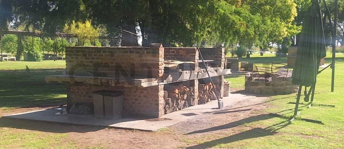 Foto de Venta de Amplio lote 1000 m2 en Barrio Polo Tres Pinos Villa de Campo, imagen 3