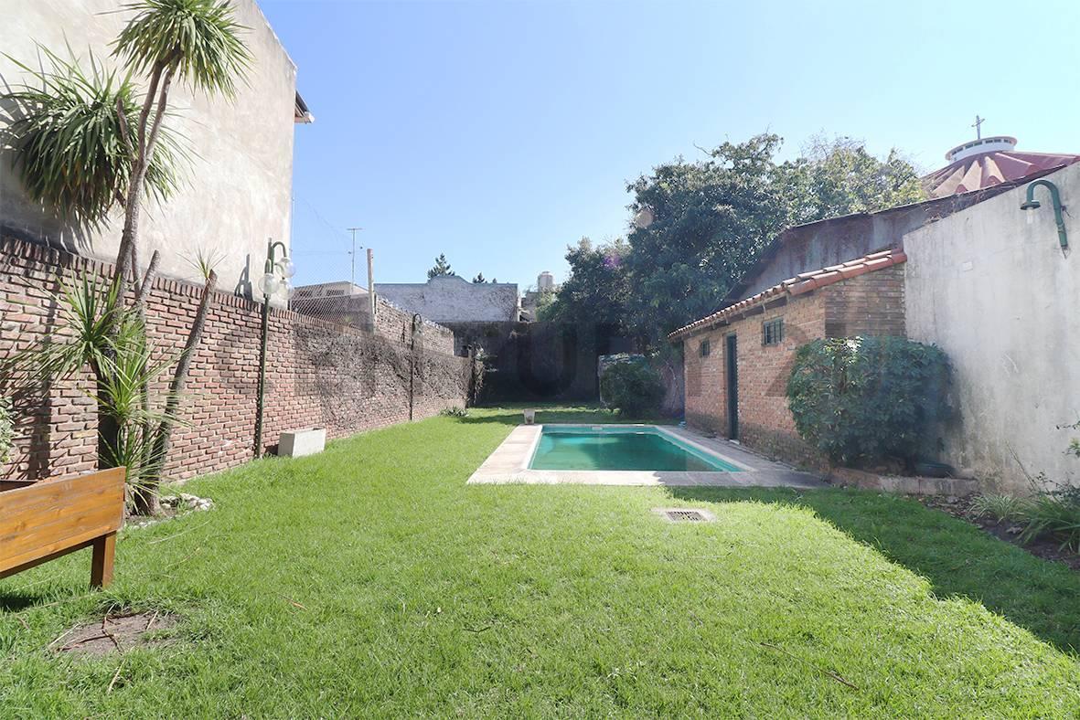 Foto de Venta casa 4 ambientes con pileta, Munro, Vte. Lopez, imagen 2