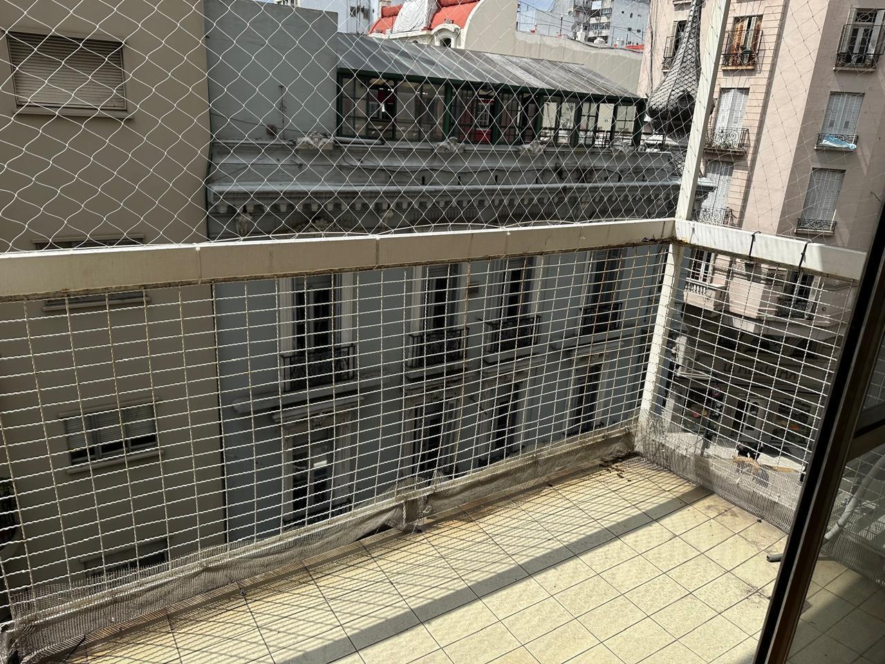 Foto de VENTA 2 AMB C/BALCÓN FRENTE Y COCHERA SAN NICOLAS, imagen 2