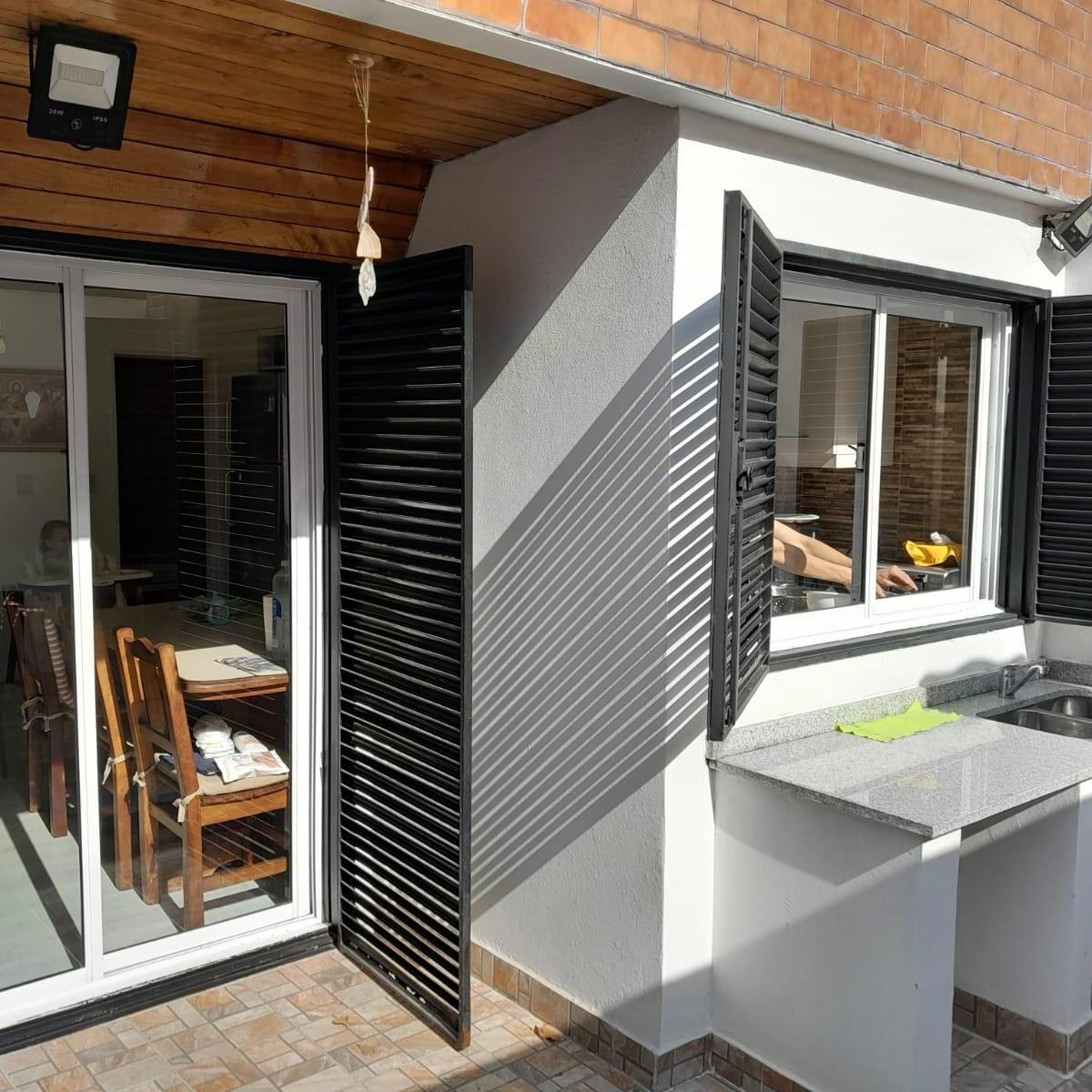 Excelente Duplex Tot. Reciclado con 3 Dorm. y Cochera Cubierta 1
