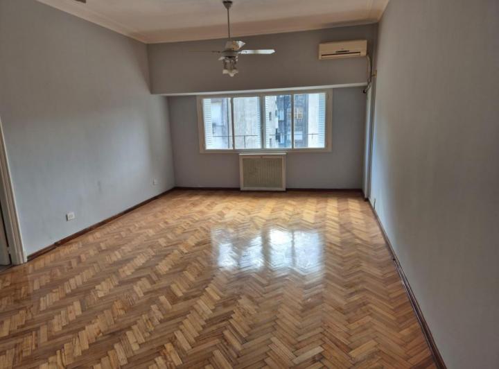 Luminoso Dpto 5 Ambientes Apto Profesional. Tot. Reciclado a Nuevo 2