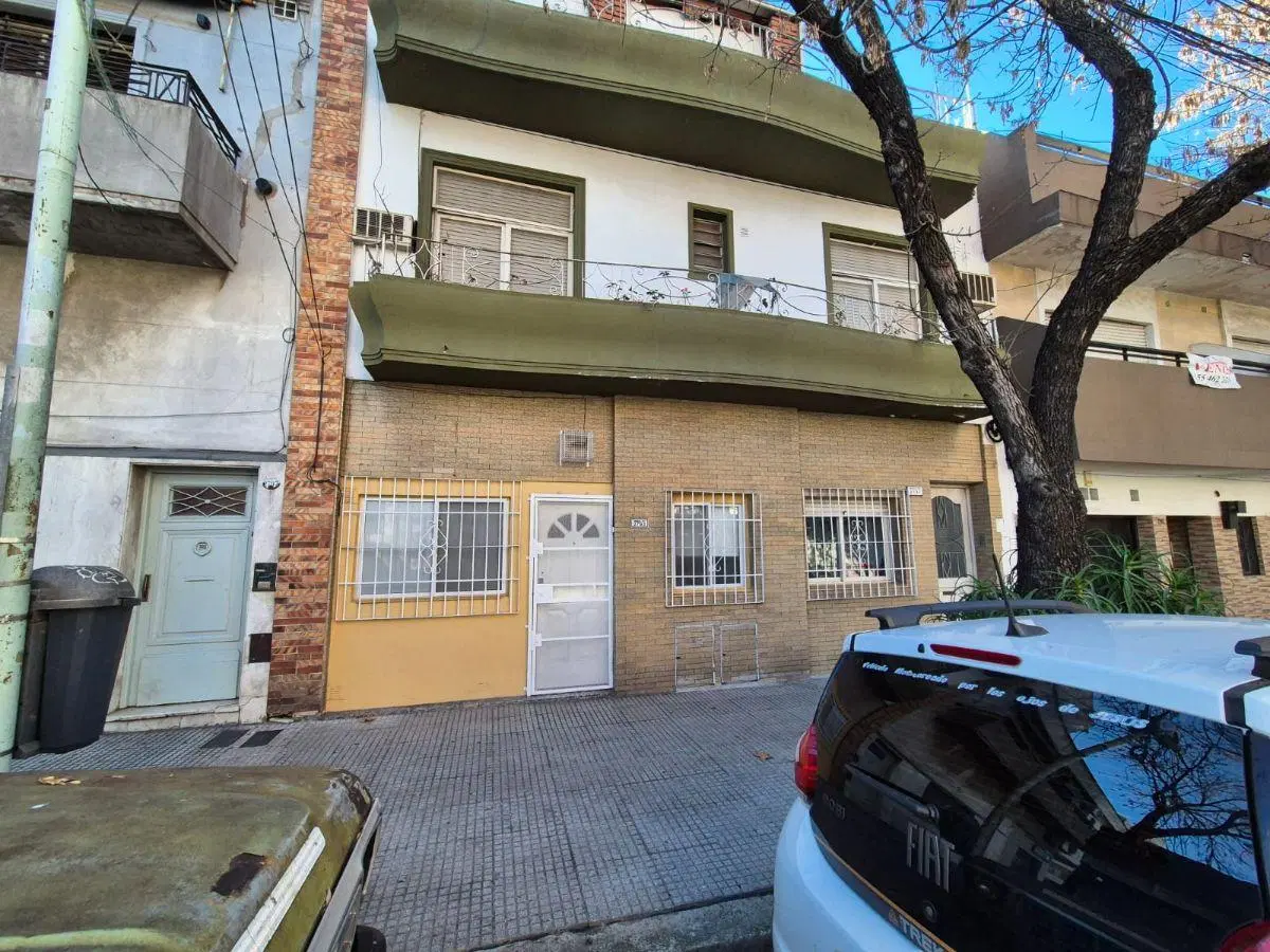 PH de 3 amb mas escritorio y patio con parrilla en Excelente Estado 2