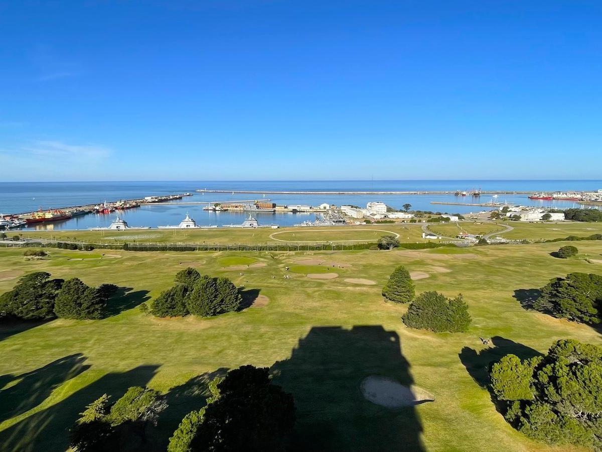 Departamento en Playa Grande 3