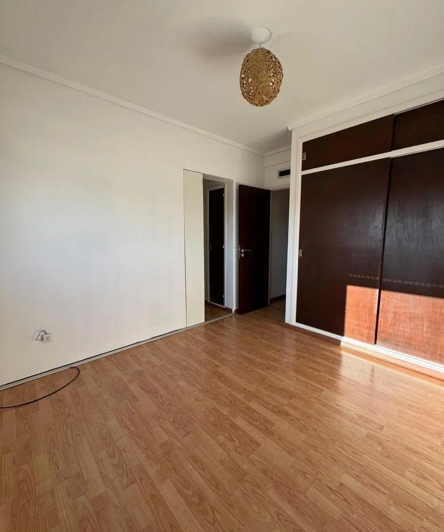 Venta piso de 4 ambientes con balcón corrido y vista al mar, La Perla 3