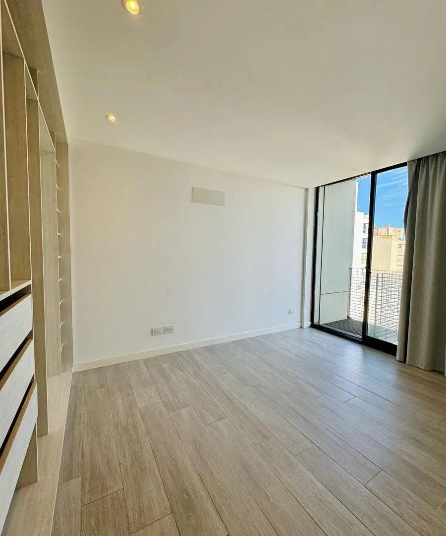 Departamento Semipiso en CHAUVIN 8