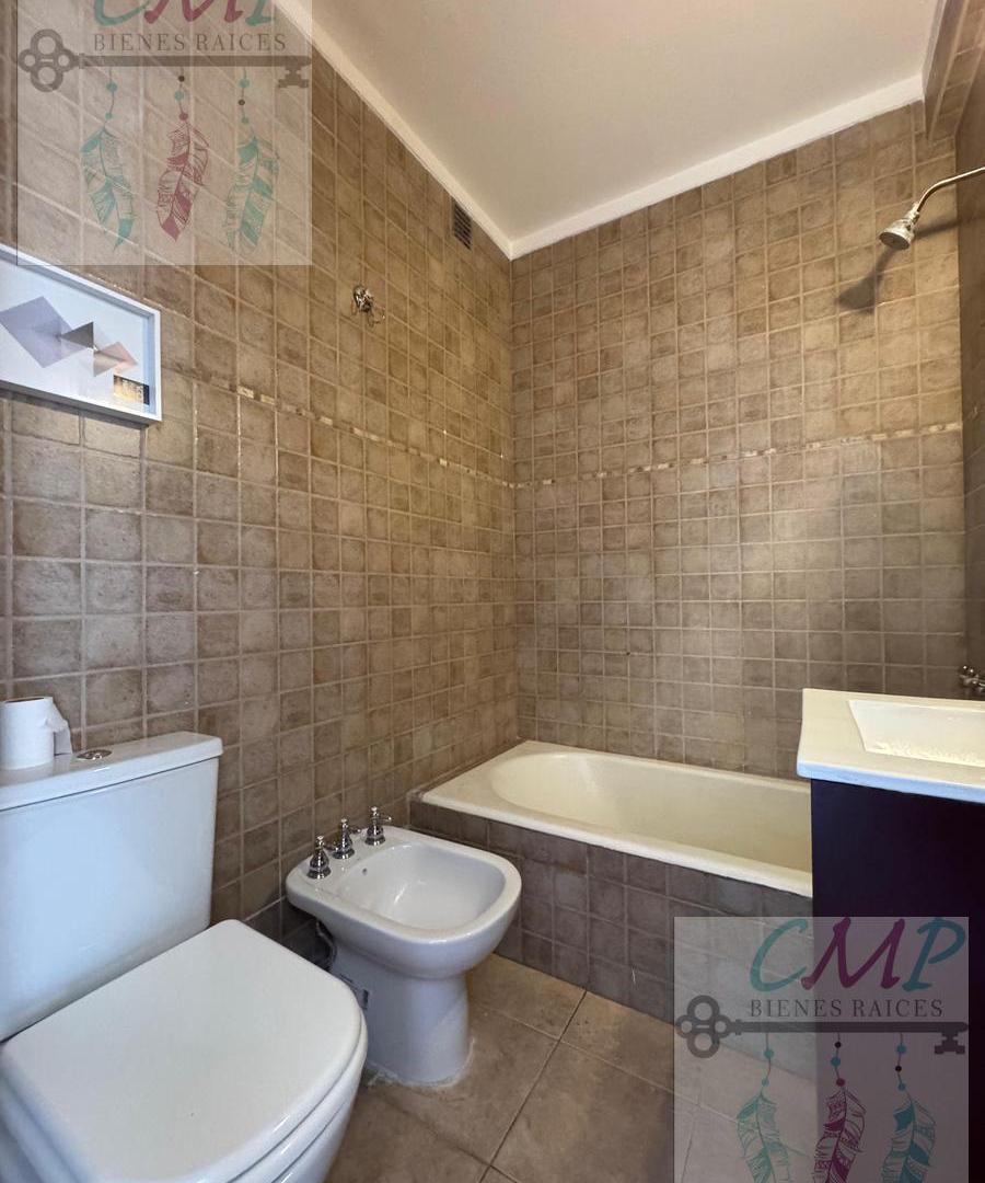 Foto de Venta piso de 4 ambientes con balcón corrido y vista al mar, La Perla, imagen 4
