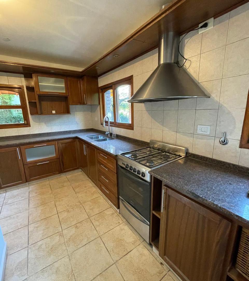 CASA EN VENTA 3 DORM. - VILLA WARCALDE LA ARBOLEDA