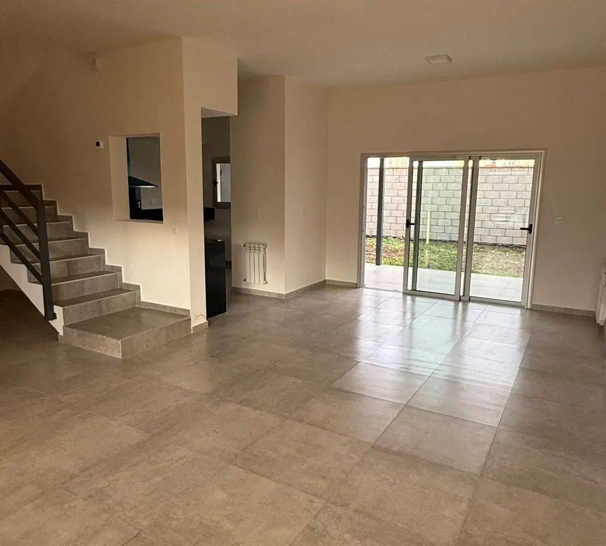 ALQUILO DUPLEX 3 DORMITORIOS - DOCTA 2