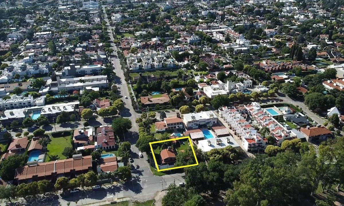 Terreno Esquina en Venta Para Desarrollo Inmobiliarios 2