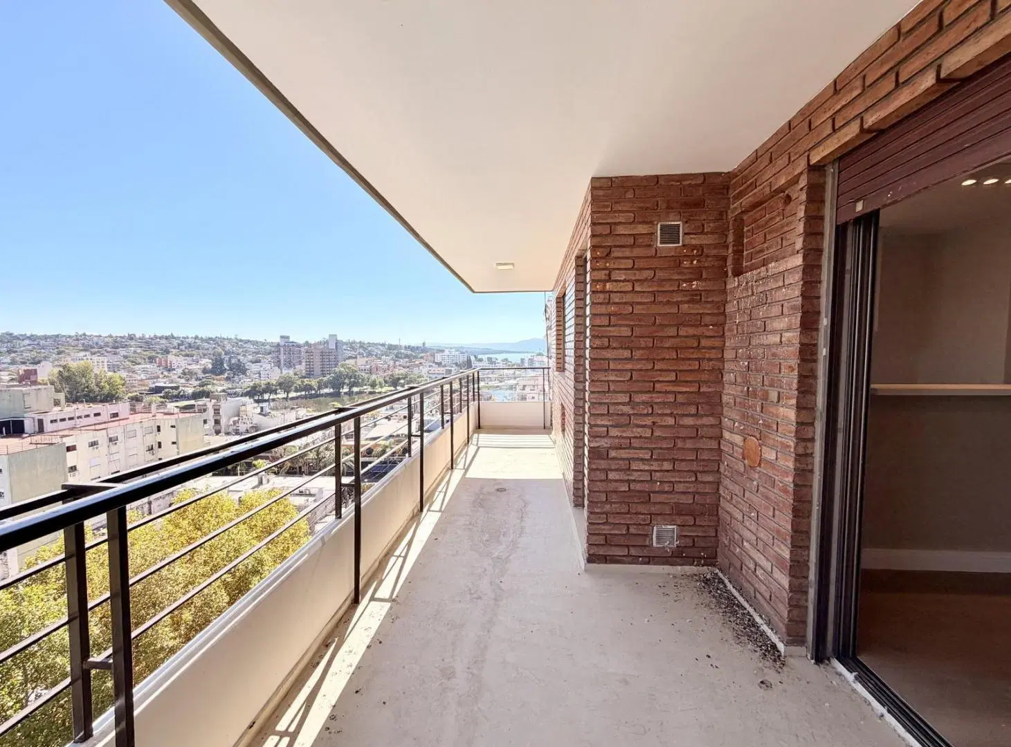 Departamento en venta - 2 dormitorios c/ cochera - ESPECTACULAR VISTA!! 4