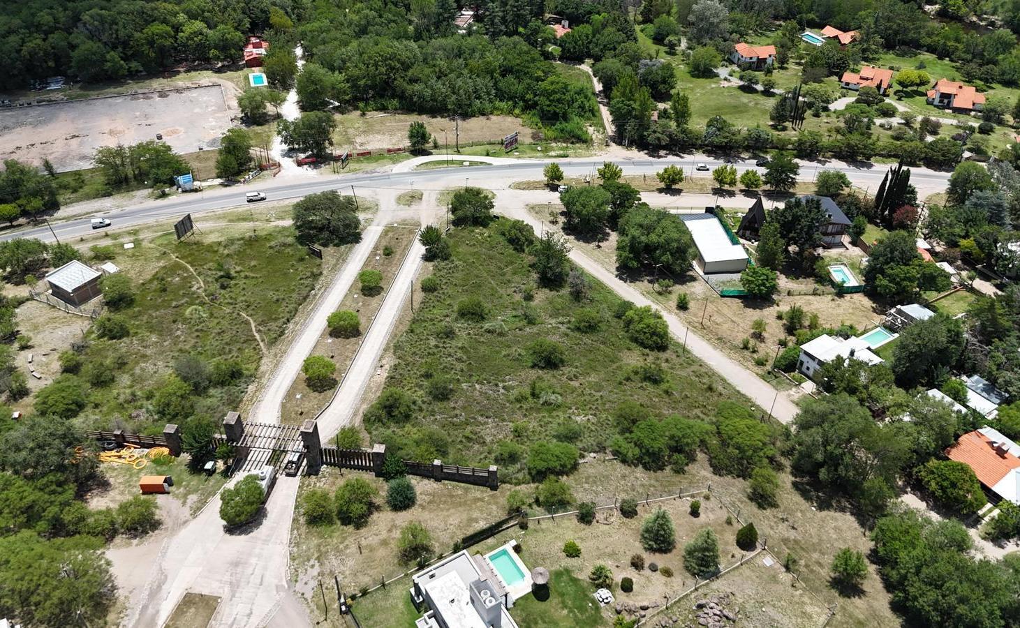 Foto de Terreno en venta para desarrollo comercial - 3.532m2 - Lomas del Rey, imagen 1