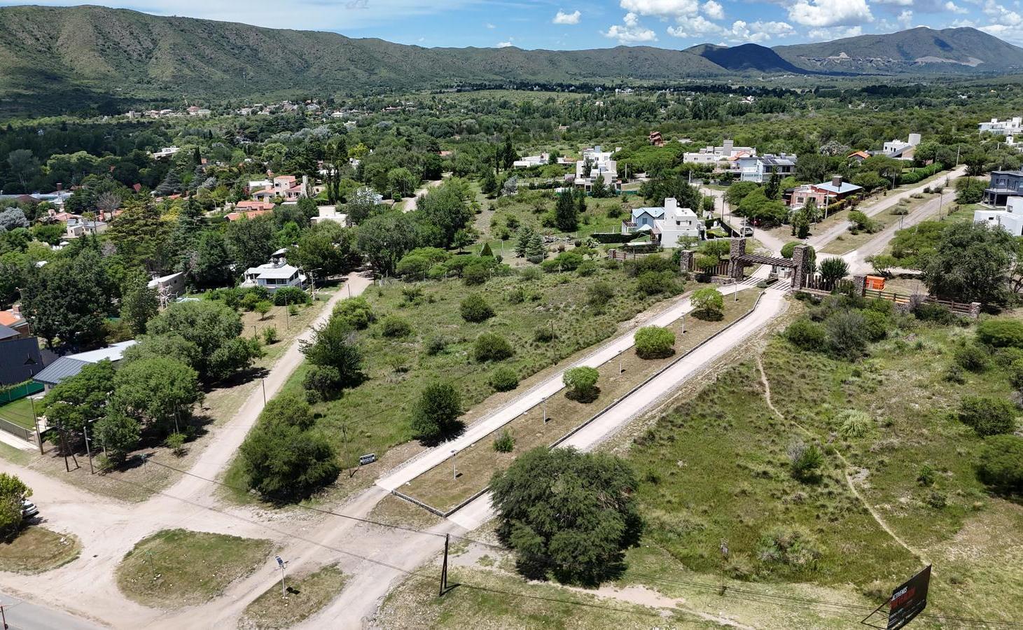 Foto de Terreno en venta para desarrollo comercial - 3.532m2 - Lomas del Rey, imagen 2