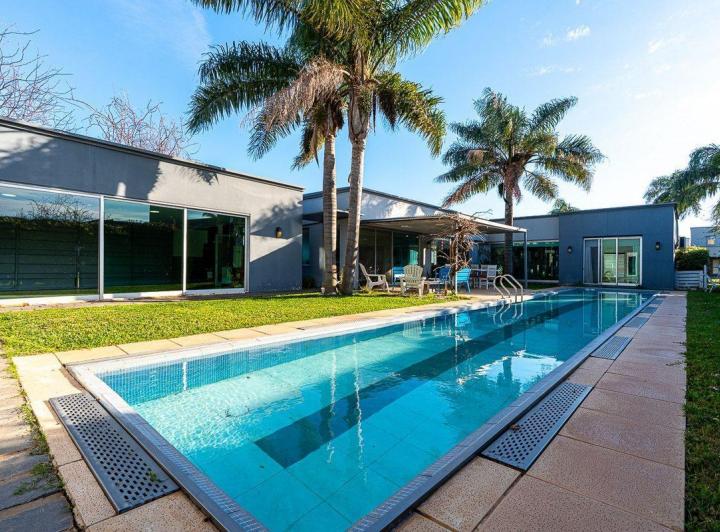 Casa En Venta Cadaques Funes Hills Espectacular 2