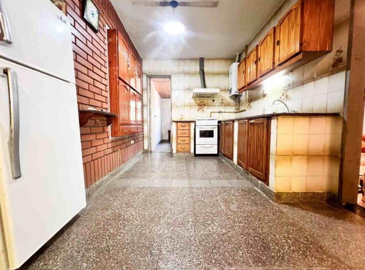 CASA 2 DORMIS + COCHERA EN VENTA - VILLA G GALVEZ 2