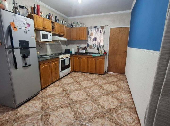 VENDE CASA 4 DORM 2 BAÑO CON PATIO COCHERA 3