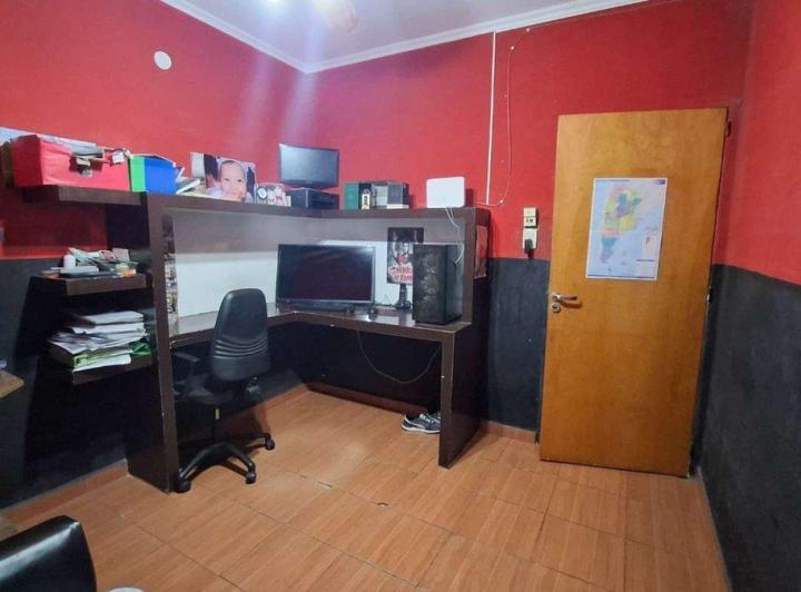 VENDE CASA 4 DORM 2 BAÑO CON PATIO COCHERA 4