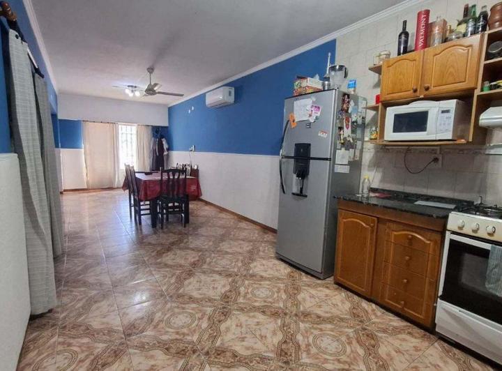 VENDE CASA 4 DORM 2 BAÑO CON PATIO COCHERA 5