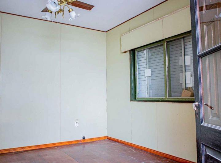 CASA EN B. ECHESORTU EN VENTA - C/COCHERAS Y PATIO 2
