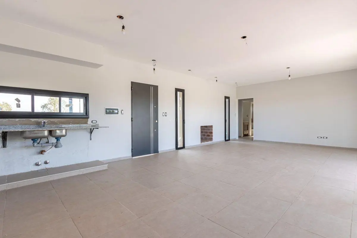 ALQUILER TEMPORARIO CASA EN ROLDÁN CON PILETA 5
