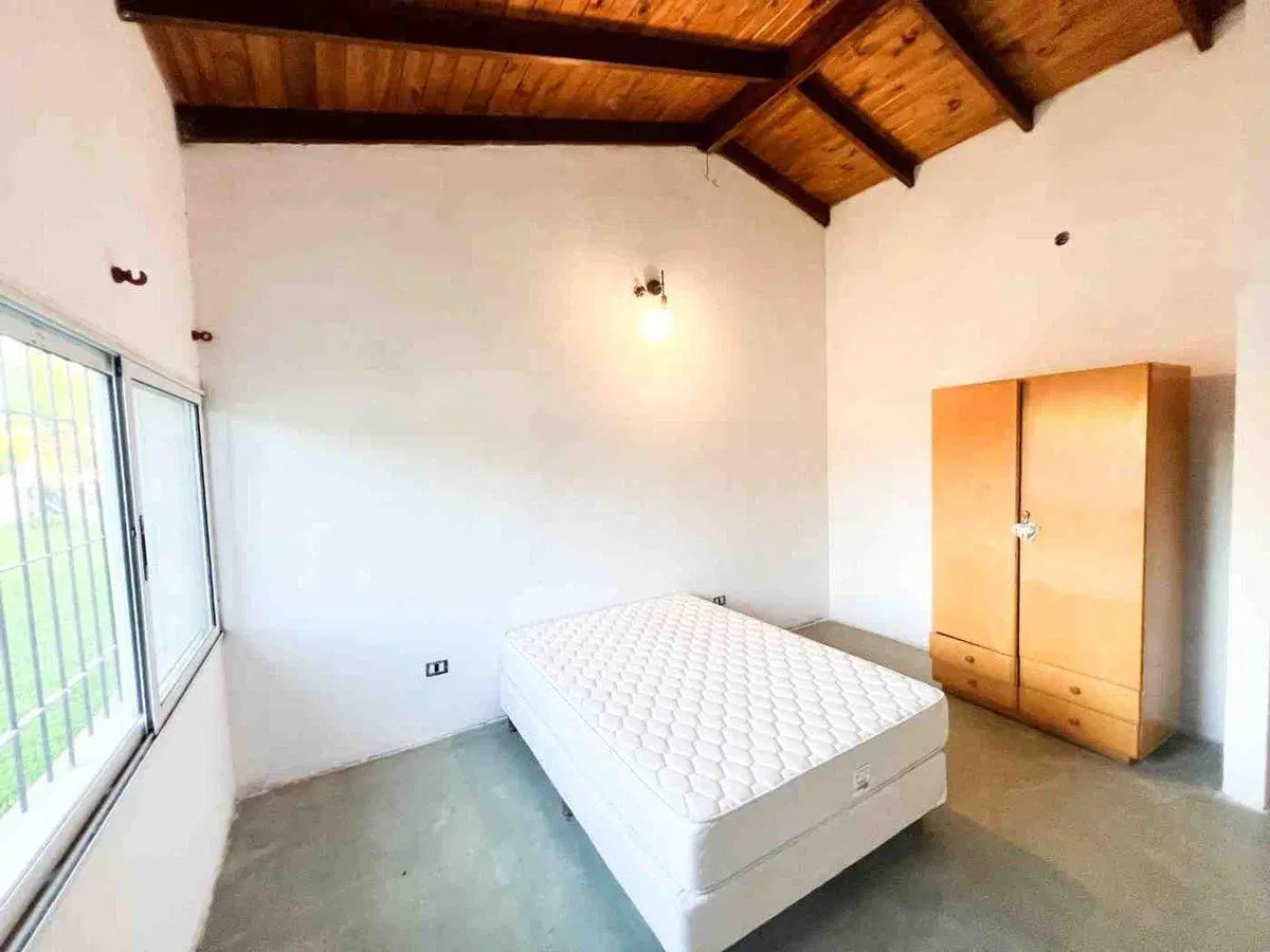 CASA DE DOS DORMITORIOS - VENTA - OLIVEROS 2