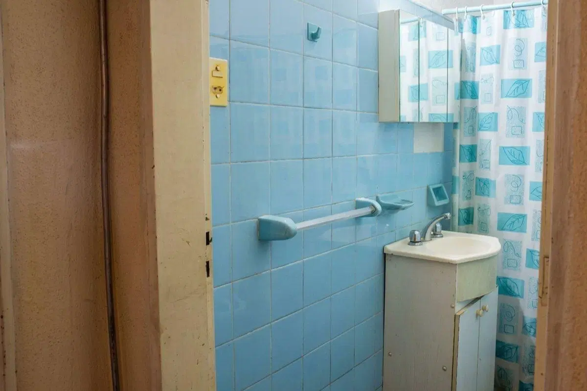 CASA DE 4 DORMITORIOS CON PATIO EN VENTA 4