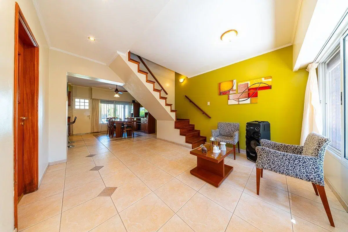 VENTA ZONA SUR CASA 3 DORMITORIOS PILETA QUINCHO 5