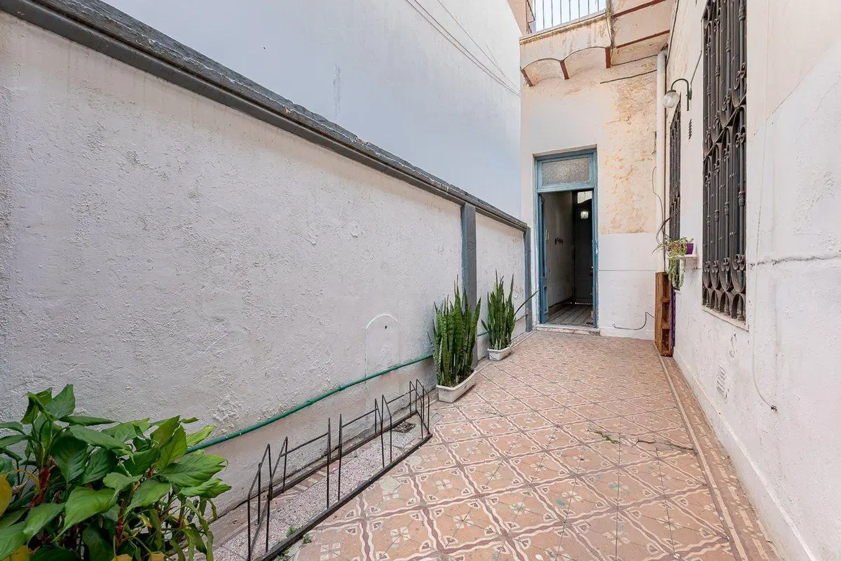 VENTA. CASA/LOTE PARA CONSTRUCTORA.9 DE JULIO 1700 3