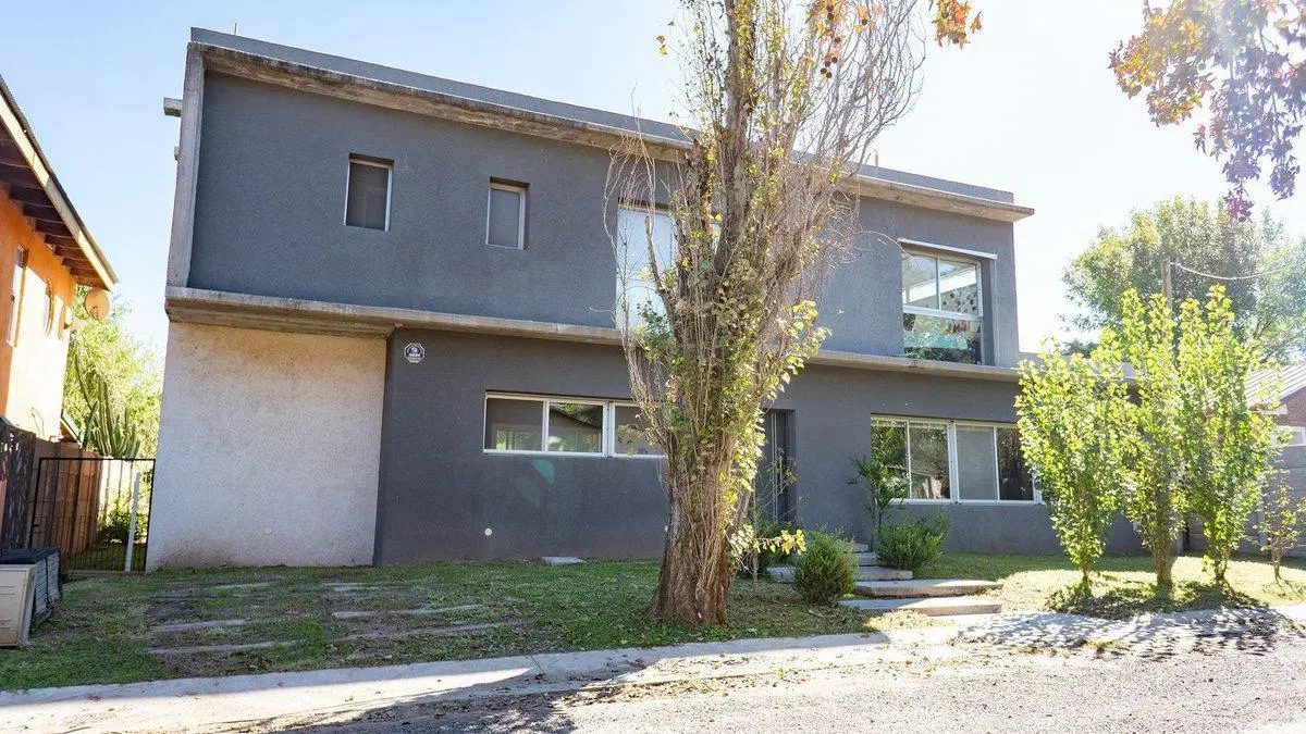 CASA 3 DORMI C/PILETA VENDE/FINANCIA LOGARITMO 2