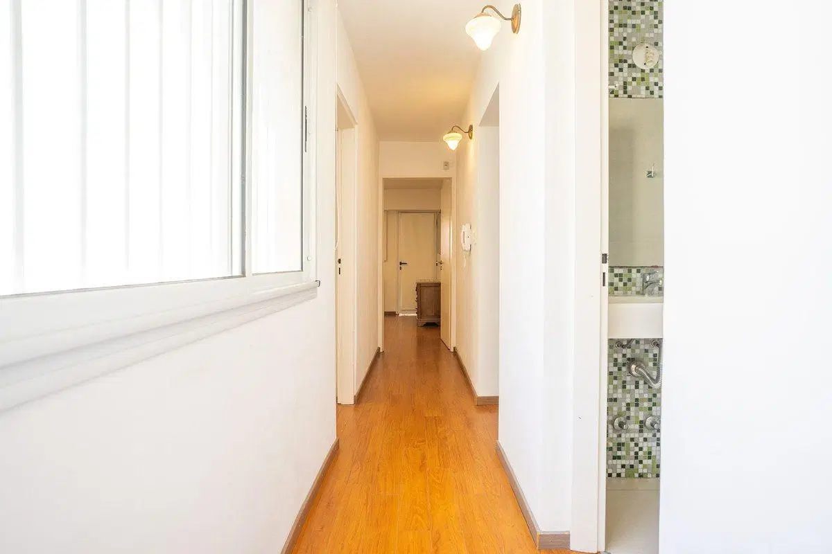 VENTA CASA 3 DORMITORIOS CON COCHERA EN LOURDES 5