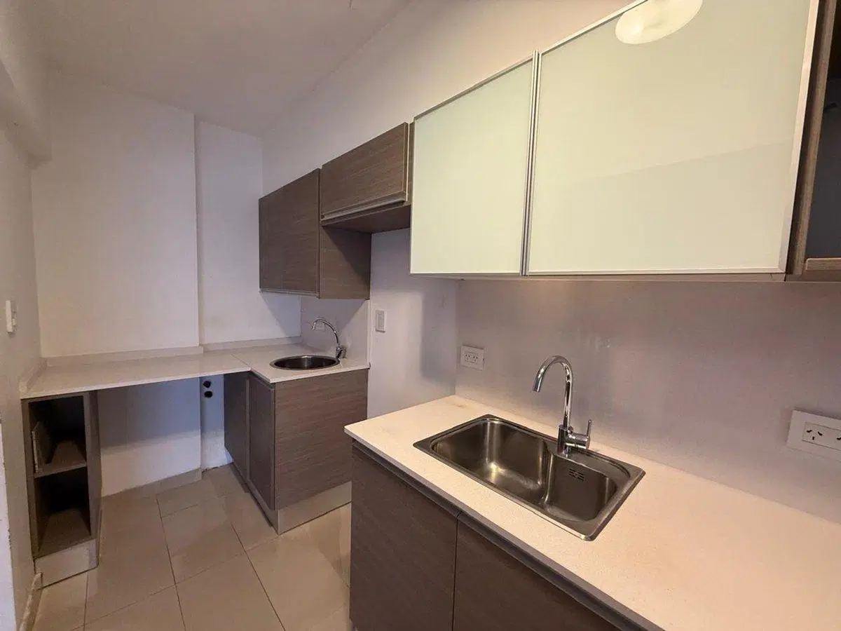 VENTA DOS DORMITORIOS CON COCHERA ZONA RIO 3