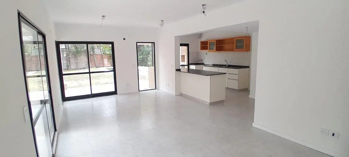 Casa estrenar tres dormitorios pileta Apta Credito 5