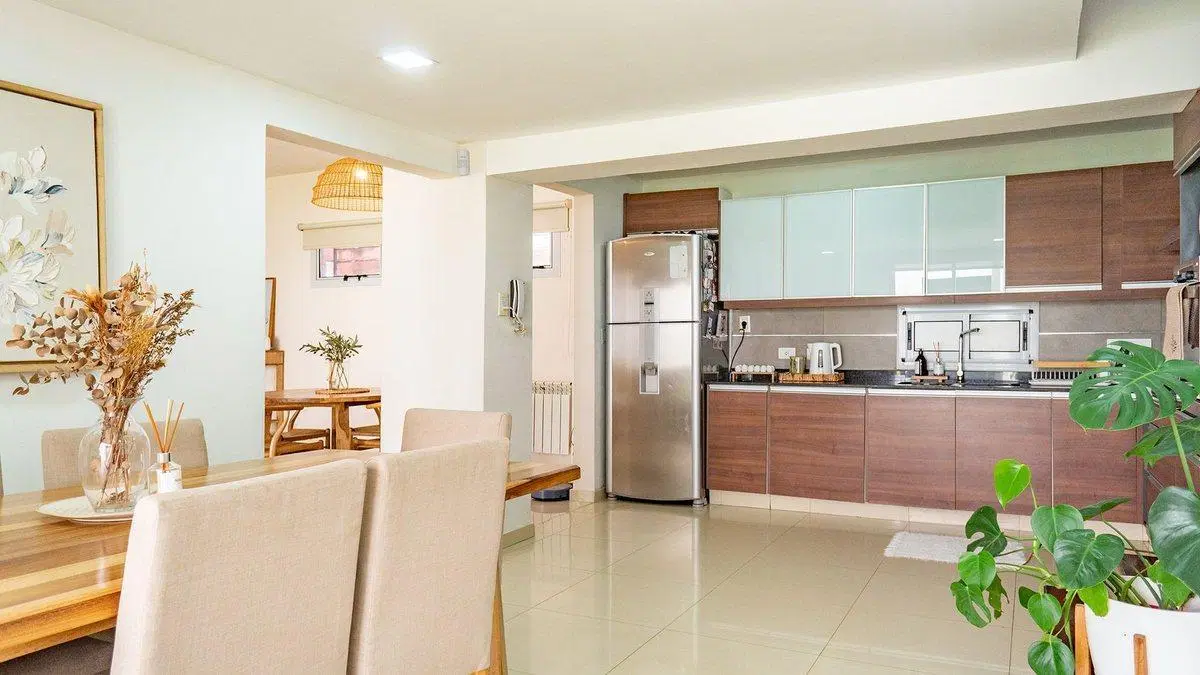 CASA DE 3 DORMITORIOS - EN VENTA - GALERIA Y JARDI 4