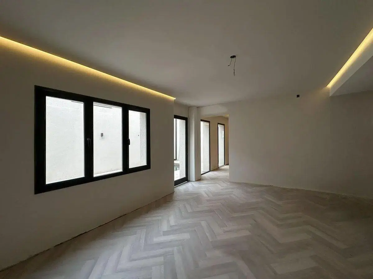 VENTA CASA 4 DORM PILETA COCHERA ABASTO!! 3