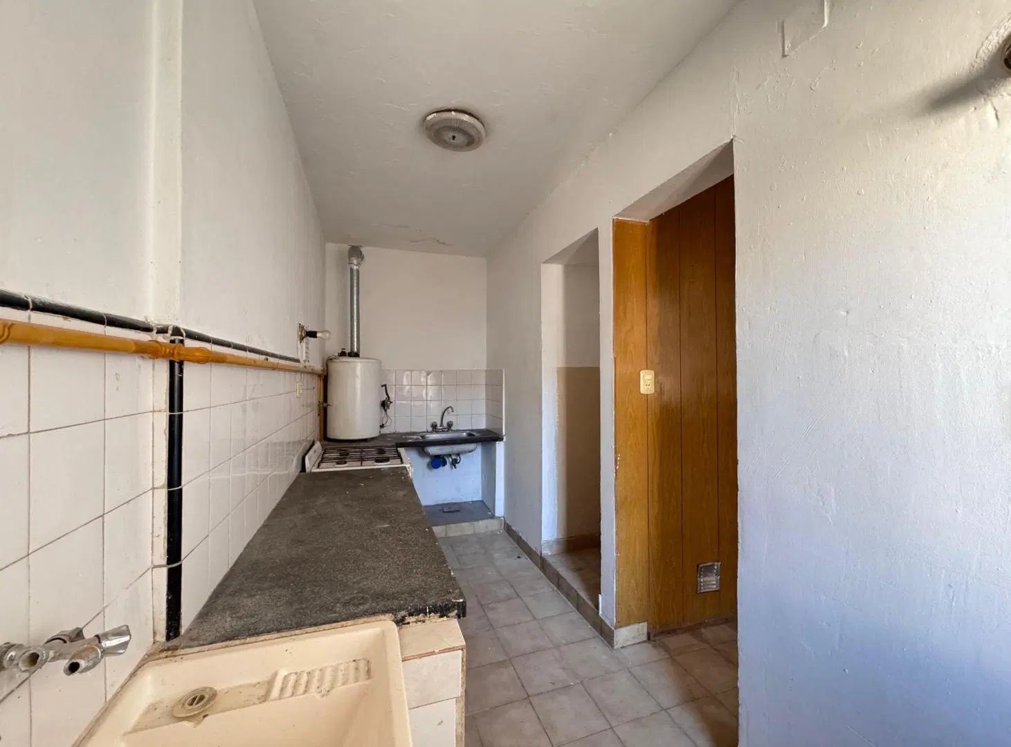 DEPARTAMENTO  2 DORMITORIOS Y COMODIN VENTA 4