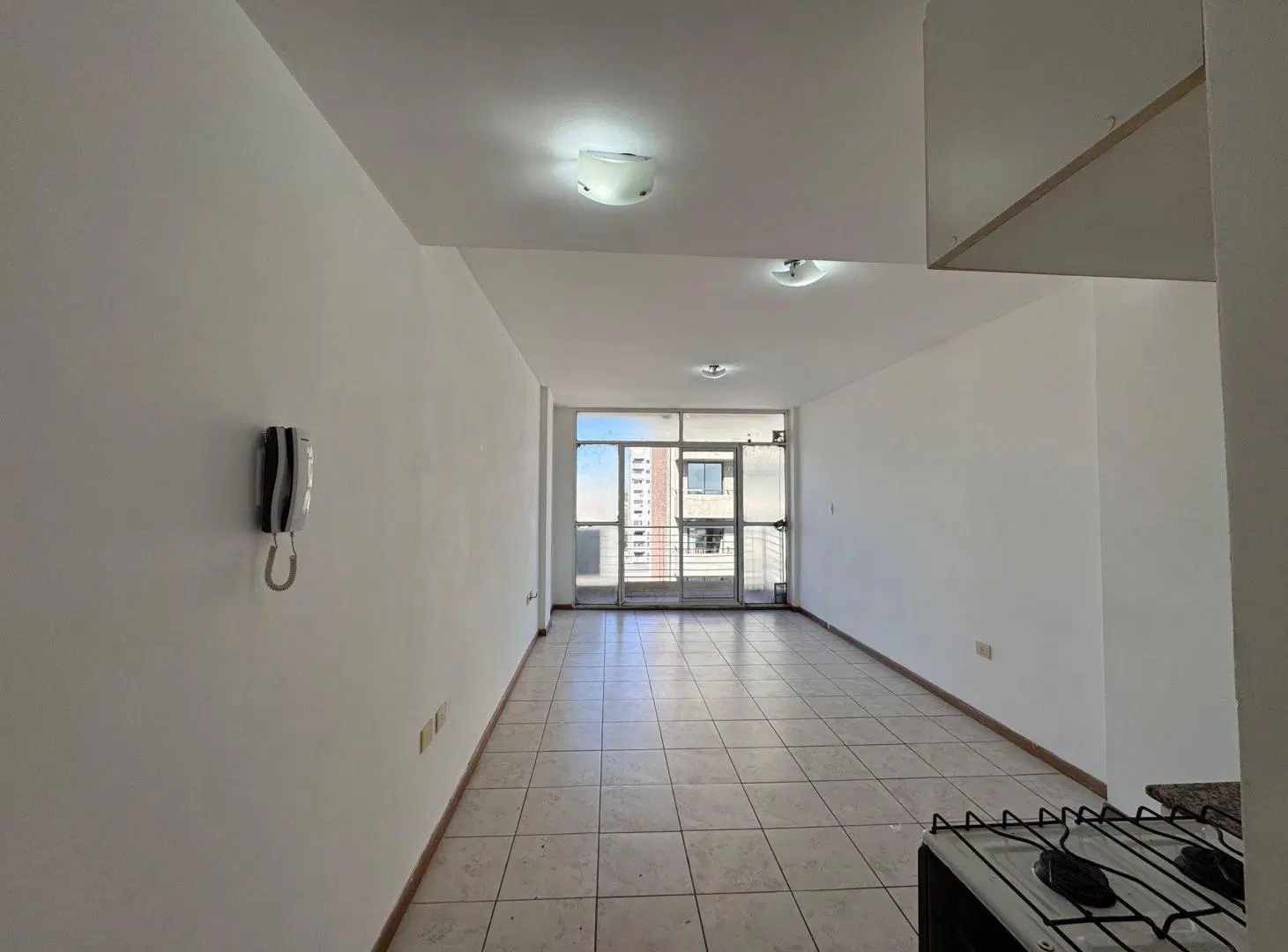 DEPARTAMENTO 1 AMBIENTE AL FRENTE BALCON VENTA 4