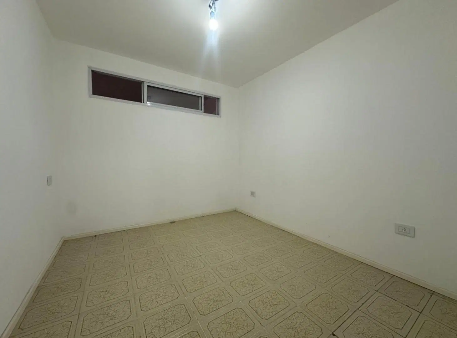 VENTA CASA DE PASILLO 2 DORMITORIOS 5