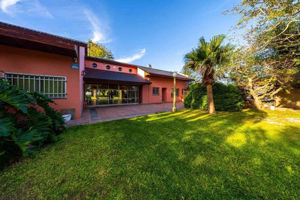 VENTA CASA 5 DORMITORIOS FRENTE AL RIO-ARROYO SECO 2