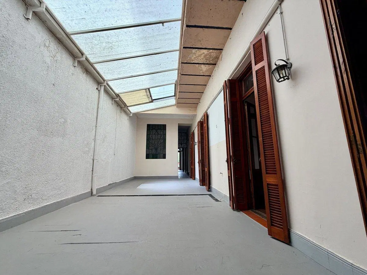 IMPORTANTE OFICINA DE 270 M2 OPORTUNIDAD ALQUILER 4