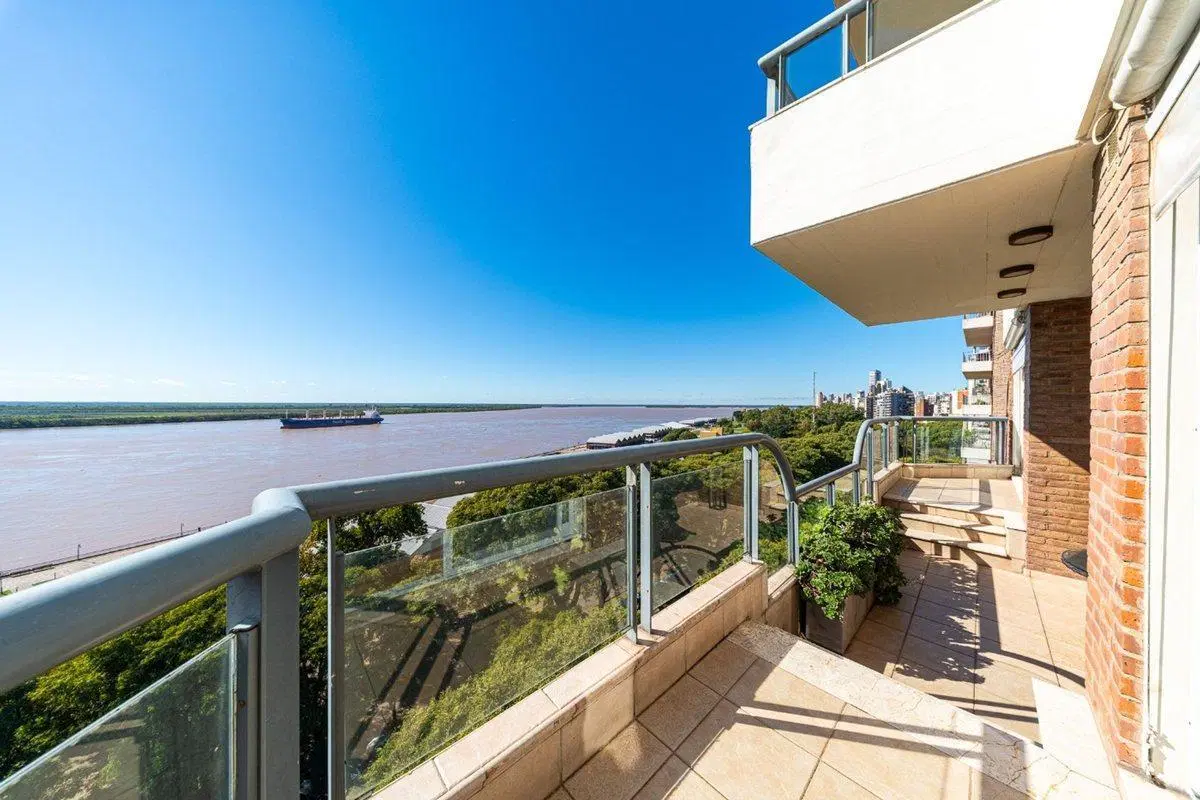 DUPLEX EN VENTA CON VISTA AL RÍO. PATIO EXCLUSIVO 4