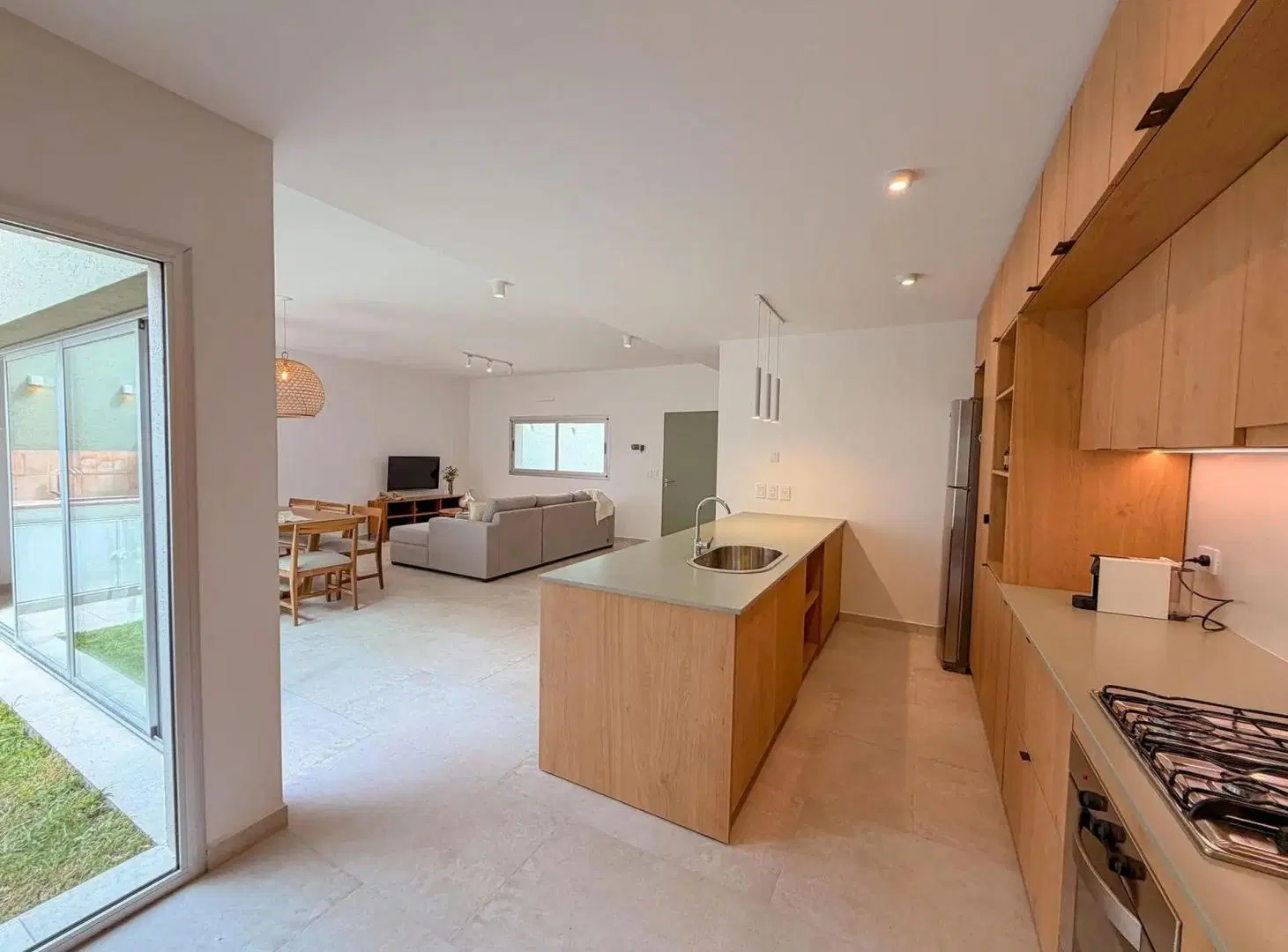 VENTA CASA PASILLO UNICO 3 DORM PILETA PARRILLERO 3