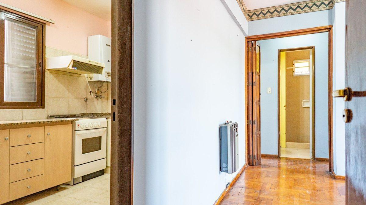 DEPTO 2 DORMI CON BALCON AL FRENTE EN VENTA