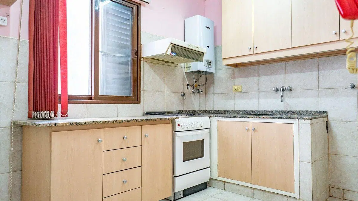 DEPTO 2 DORMI CON BALCON AL FRENTE EN VENTA 5