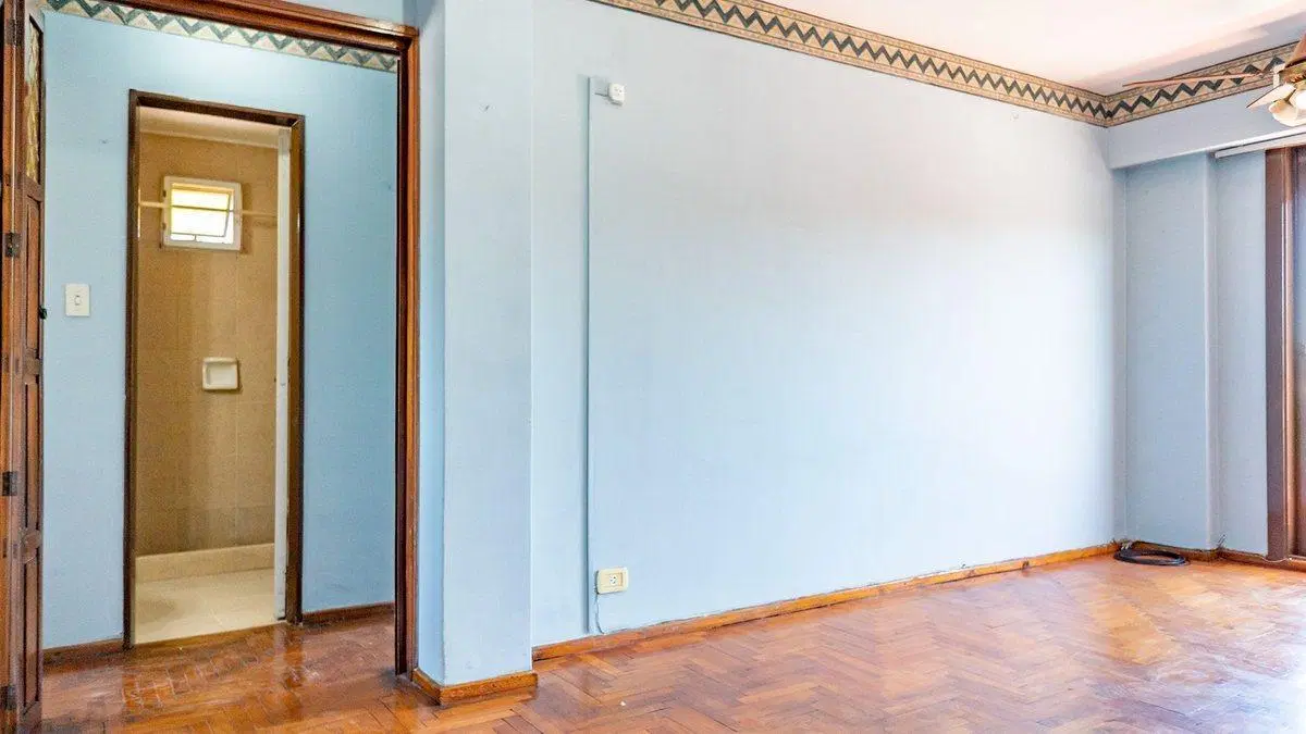 DEPTO 2 DORMI CON BALCON AL FRENTE EN VENTA 4