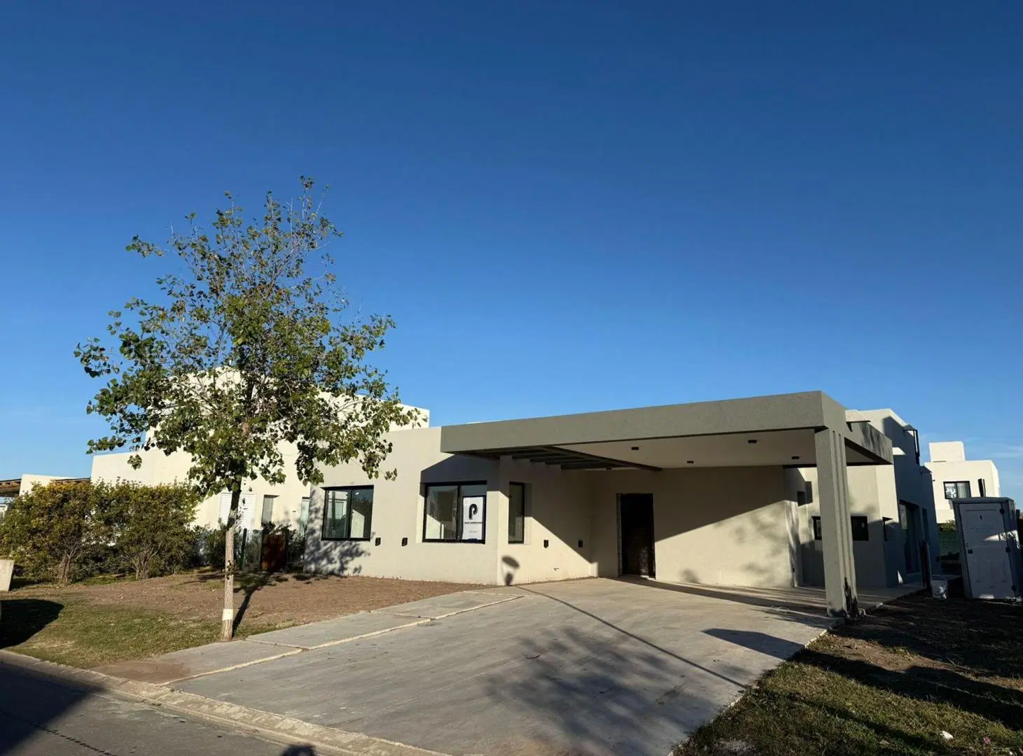VENTA CASA 3 DORMITORIOS PLANTA BAJA A ESTRENAR 2