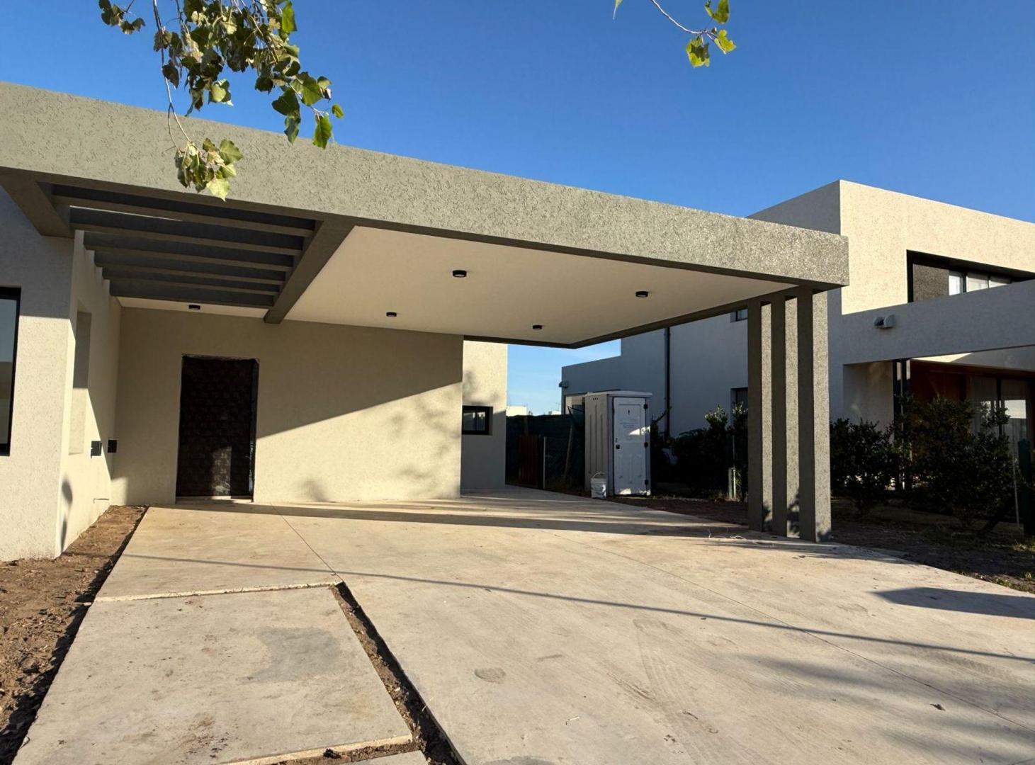 VENTA CASA 3 DORMITORIOS PLANTA BAJA A ESTRENAR